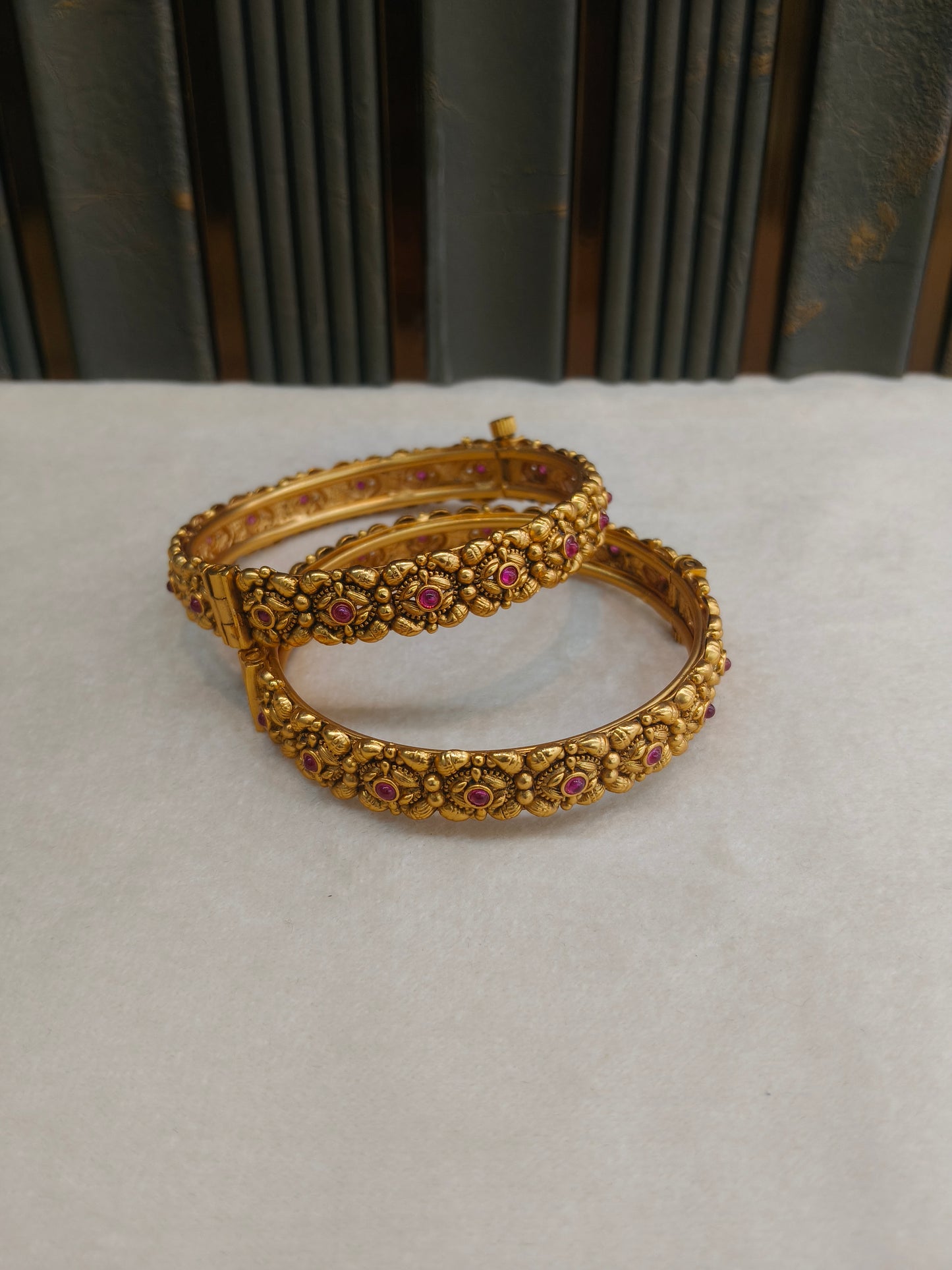 Indian bangles Traditional bollywood jewelry Ruby Pika Gold bangles