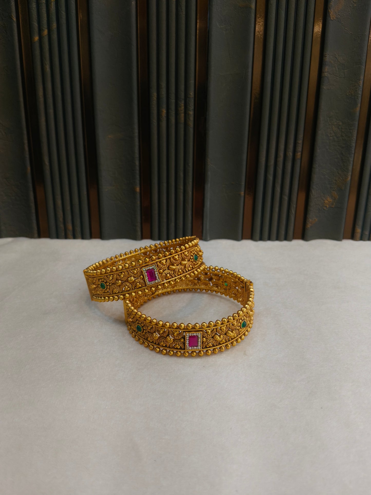 Indian bangles Traditional bollywood jewelry Ruby Green Roheen Gold bangles
