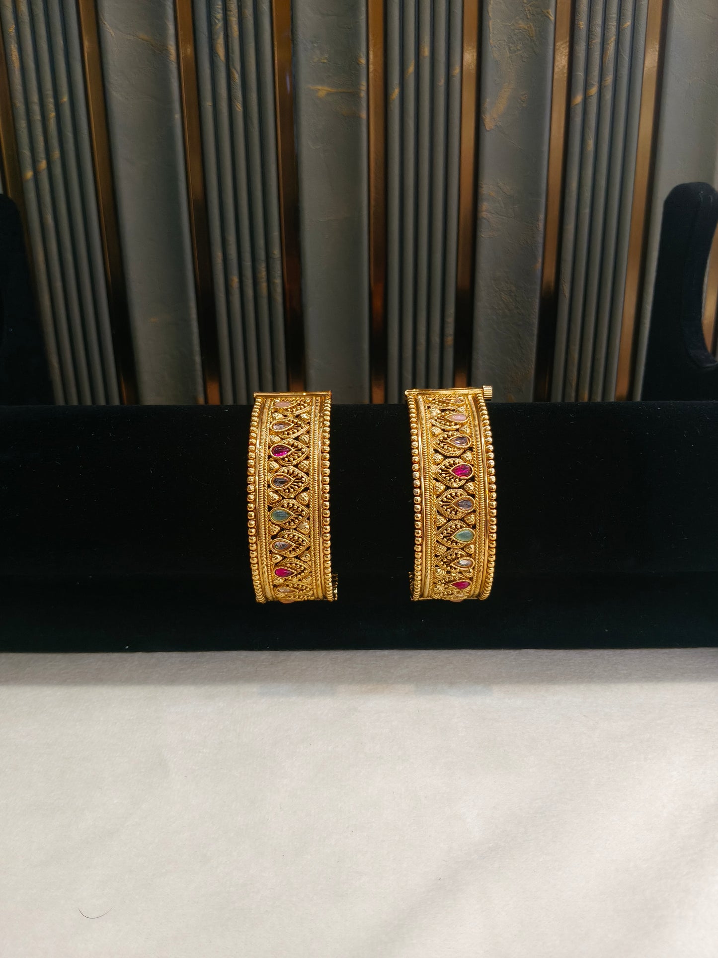 Indian bangles Traditional bollywood jewelry Multicolor Rua Gold bangles