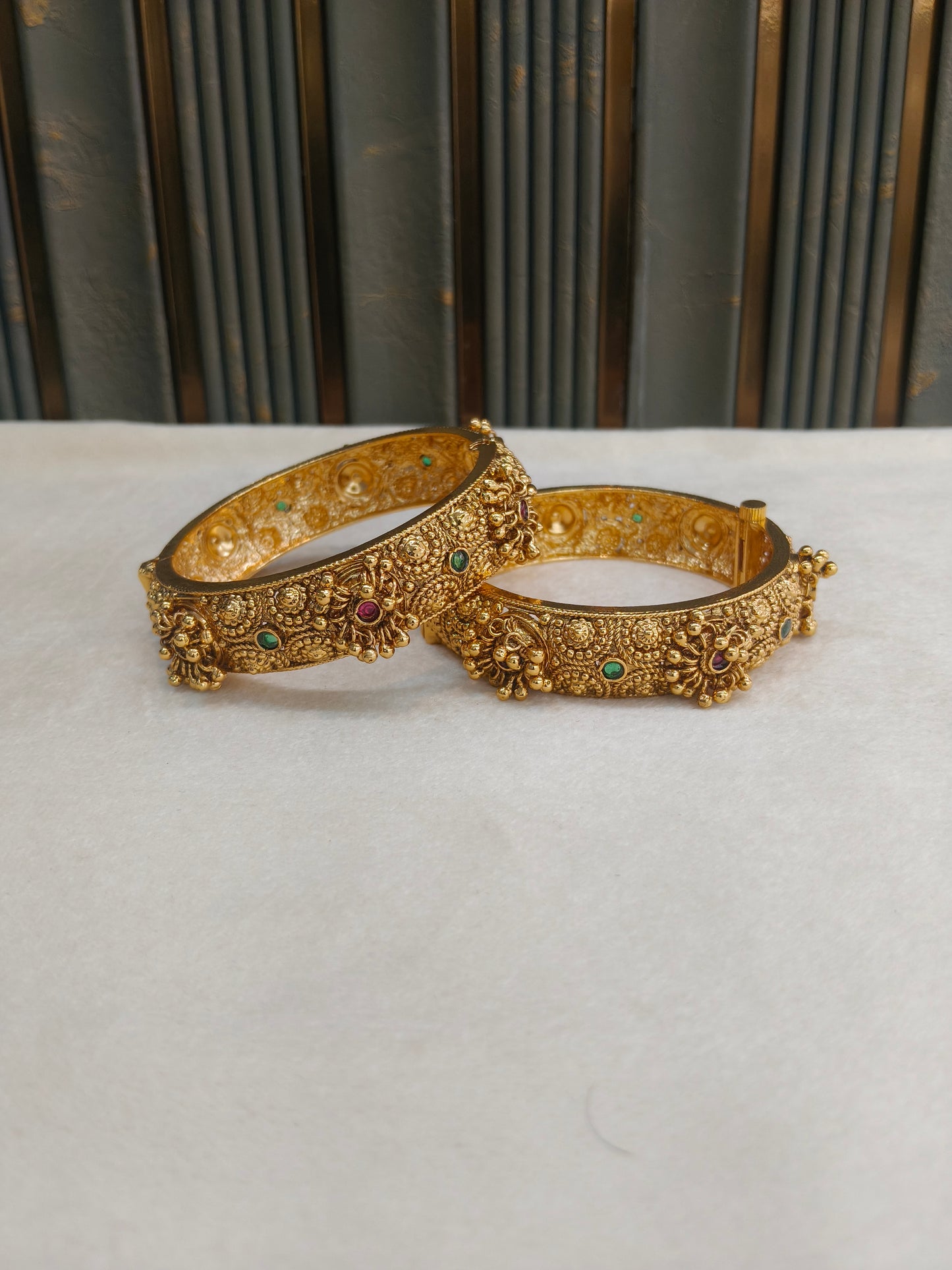 Indian bangles Traditional bollywood jewelry Ruby Green Ayma Gold bangles