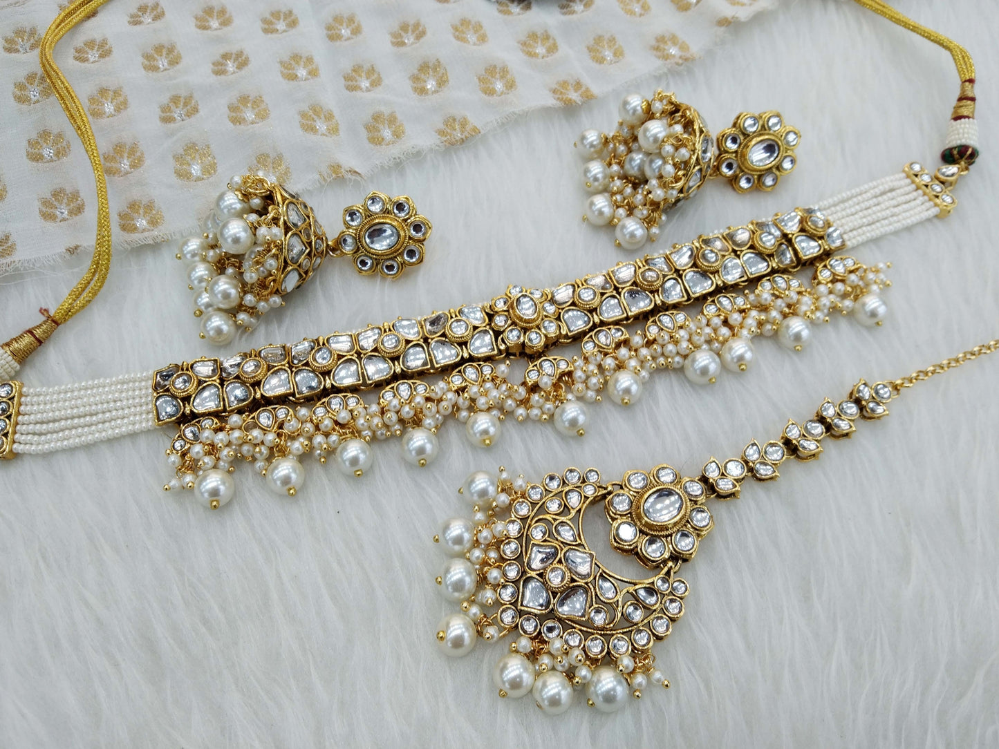 Kundan Jewellery Choker Set / Gold white kundan Indian jewellery kundan choker dimi sets