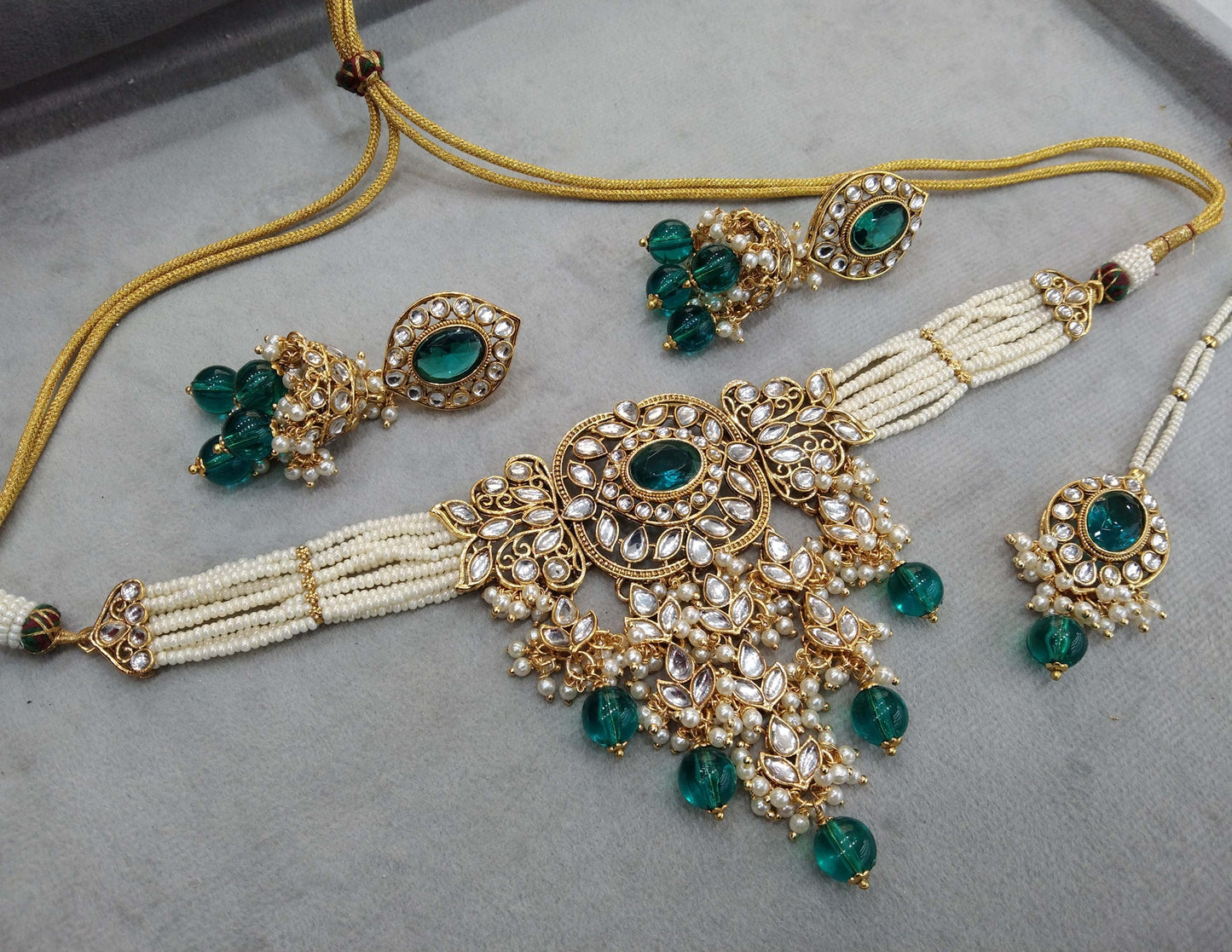 Green Choker Indian Jewellery Gold Kundan Arsh Set