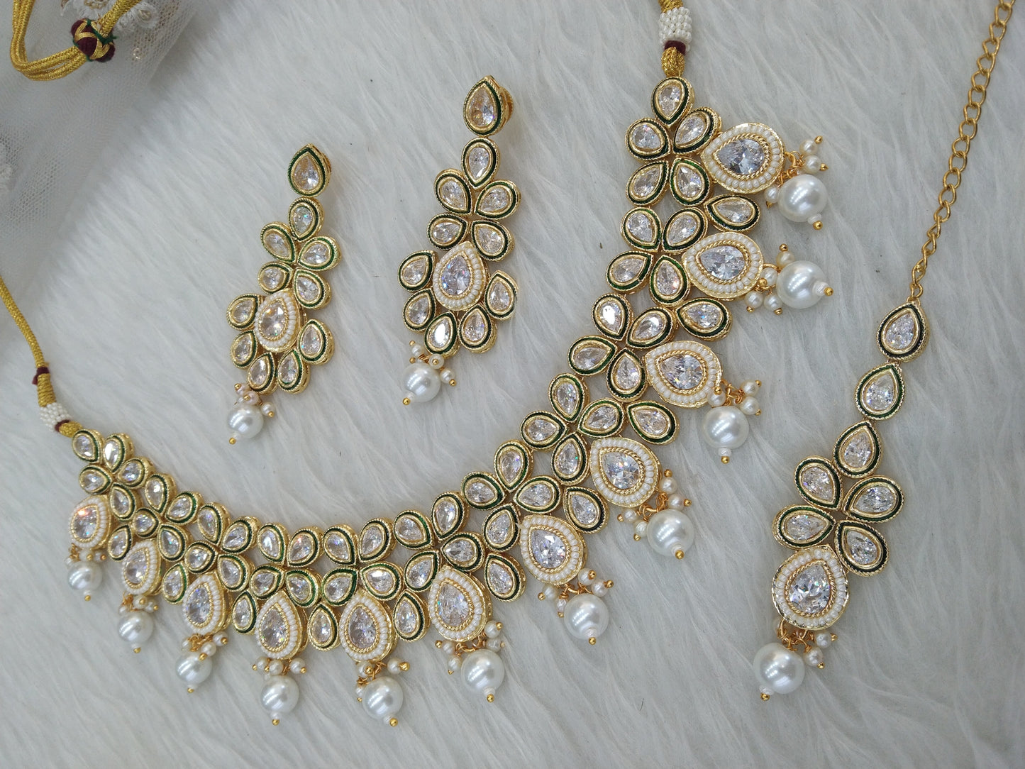 Indian Jewelery/Bridal Gold white Kundan necklace Set Jewellery swaziland