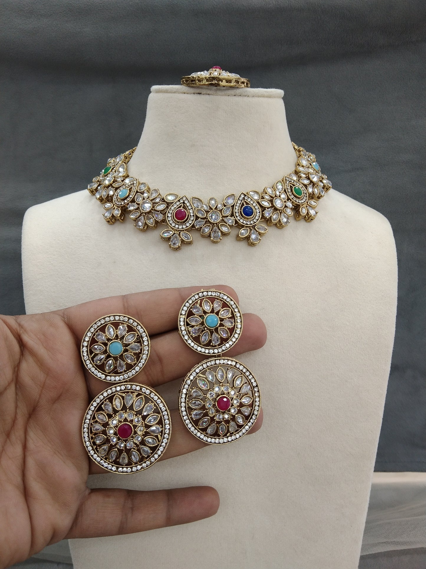 Indian Jewellery Antique gold multicolor necklace Tikka Set/Gold Bollywood Tauranga Set