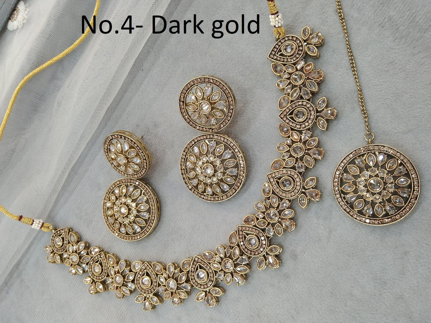 Indian Jewellery dark gold necklace Tikka Set/Gold Bollywood Tauranga Set