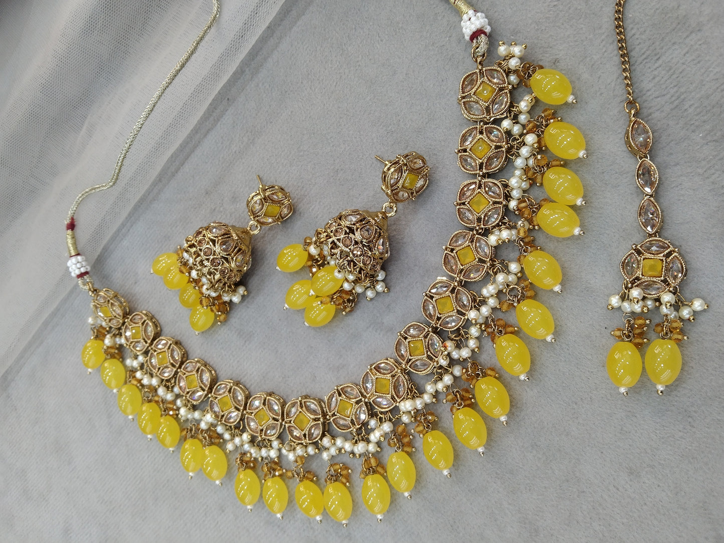 Indian Jewellery Antique gold yellow necklace Tikka Set/Gold Bollywood Tauranga Set