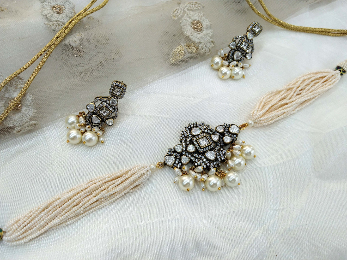 White Moissanite kundan Indian jewellery kundan choker sunita set