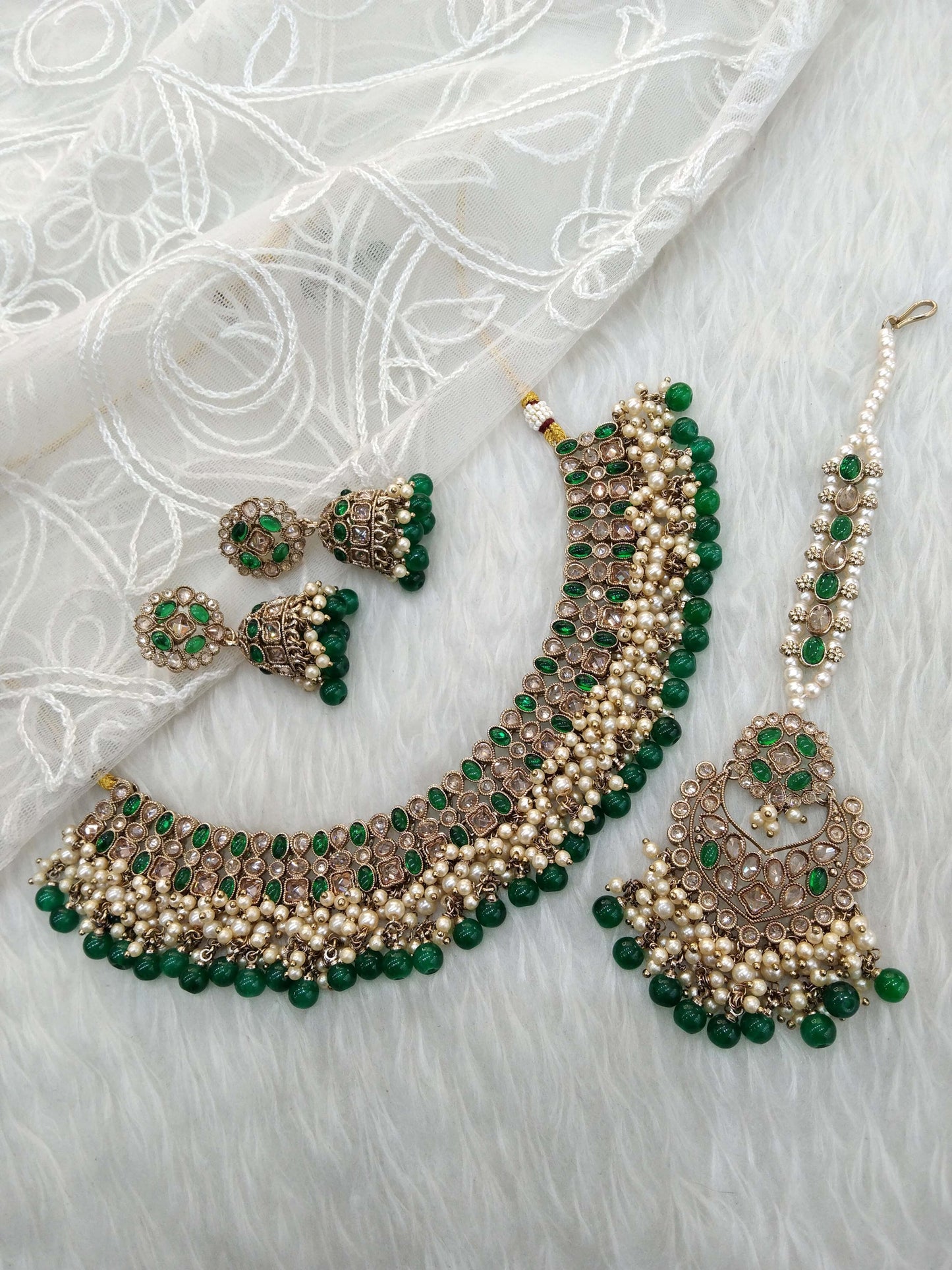 Indian Jewellery Antique Gold Green necklace Tikka Set/Gold Bollywood Juhi Set
