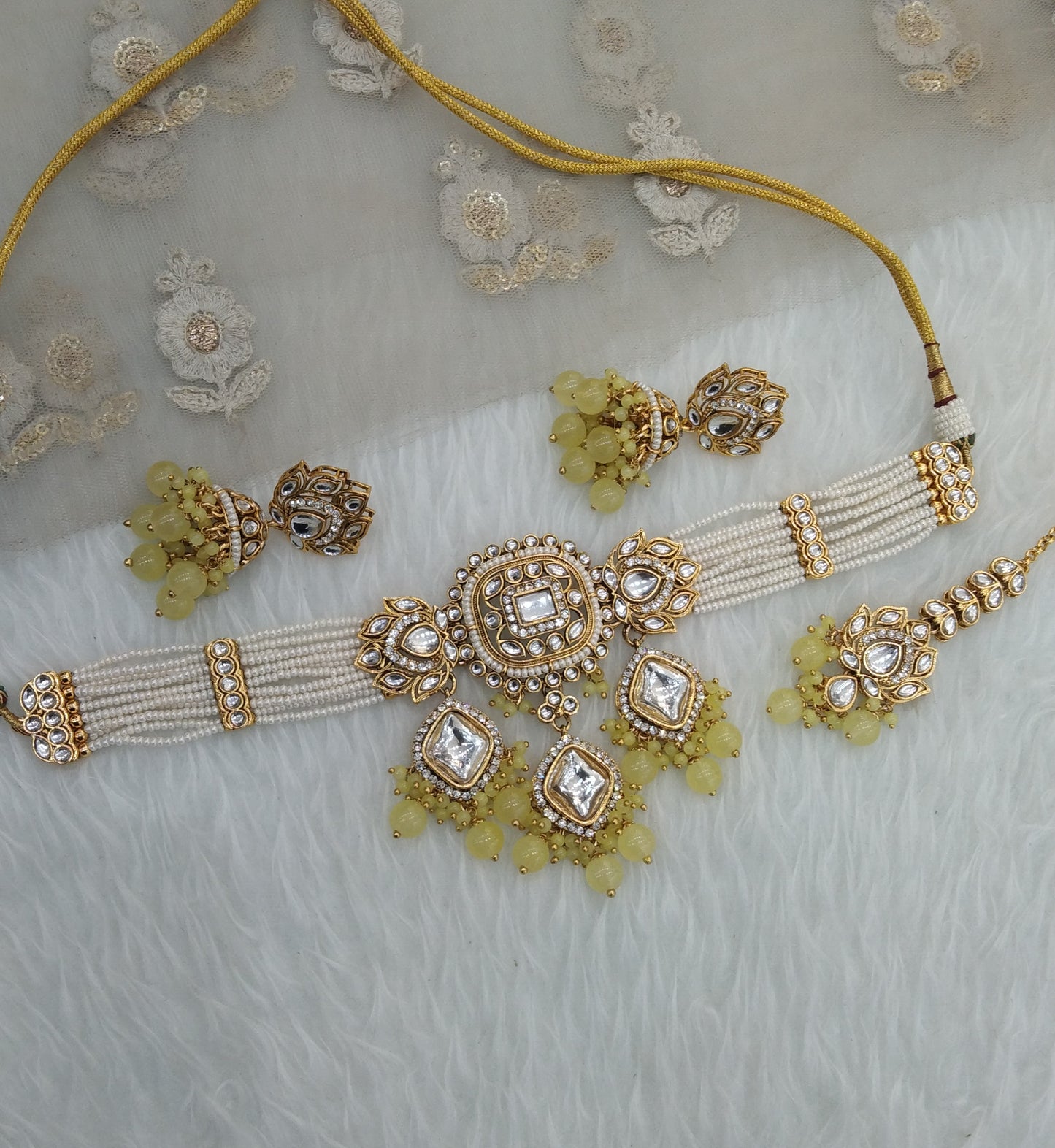 Yellow Indian Jewellery Kundan choker Hanshal Set