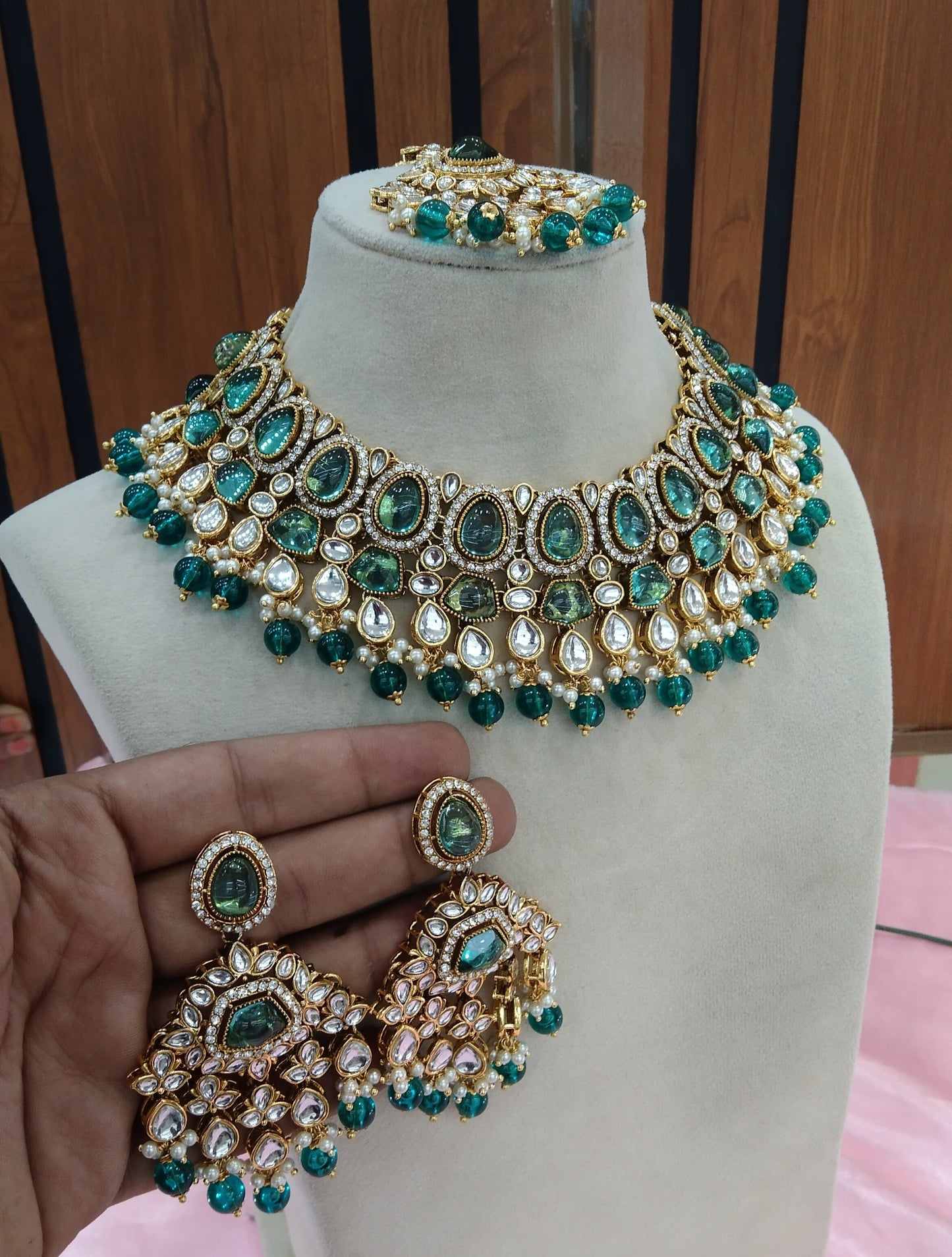 Rama Green Kundan Necklace Jewellery Jiyaan Set