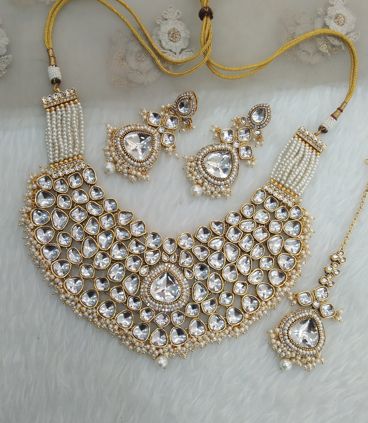White Kunden Bridal Necklace Jewellery Aadit Set