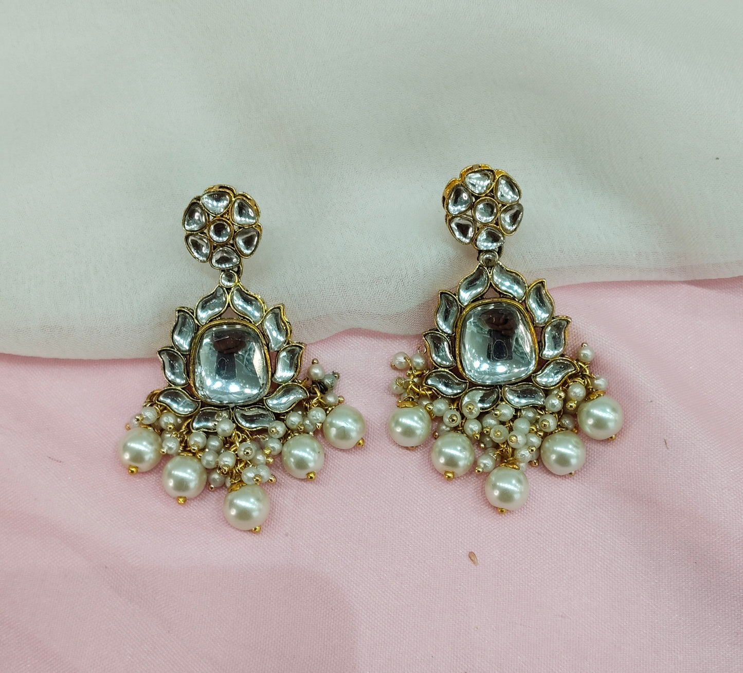 White Antique Gold Kundan Bollywood Indian Earrings Reet Set