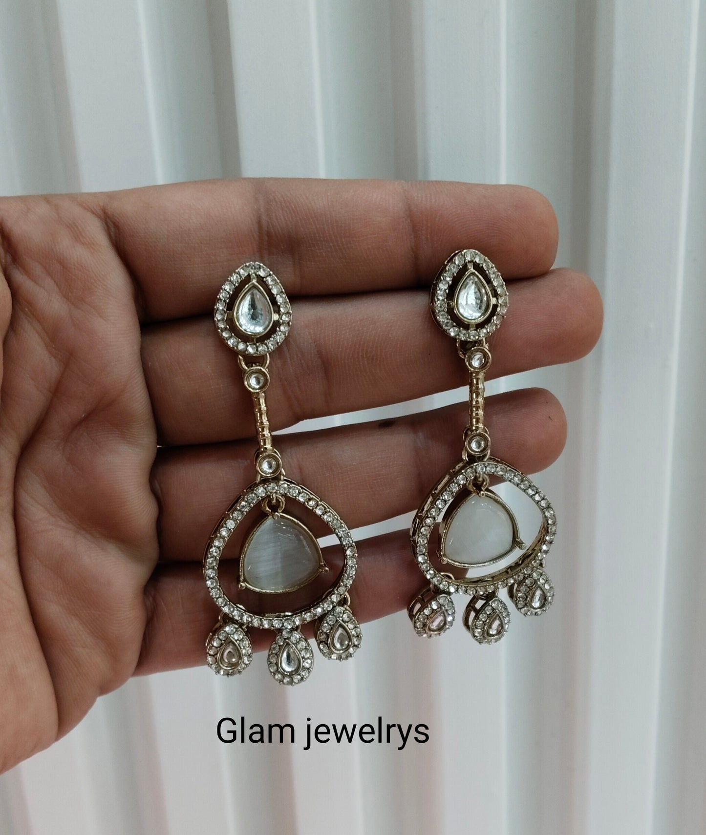 White Antique Gold Omna Indian Earrings Set
