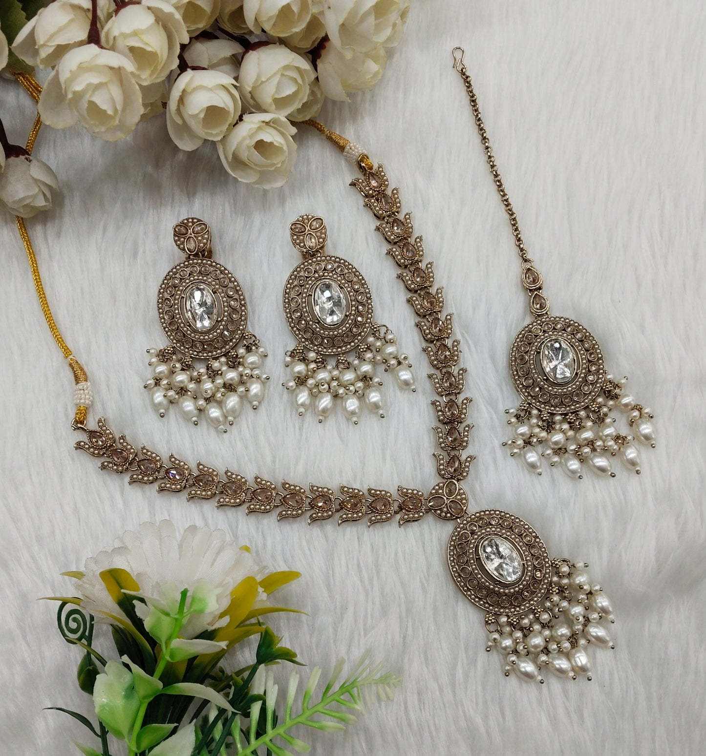 White Antique Gold Necklace Indian Jewellery Pardeep Set