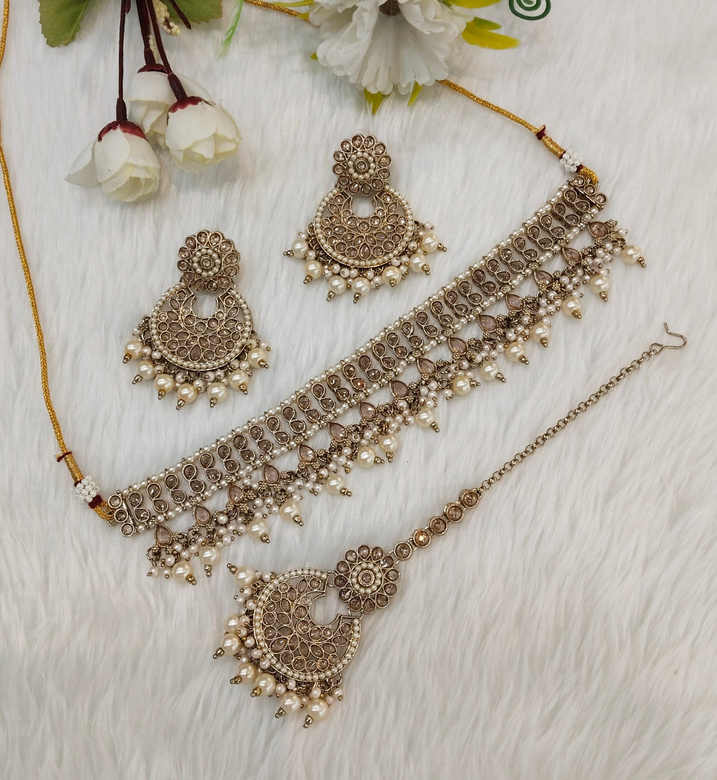 Antique Gold Choker Indian Jewellery Rami Set