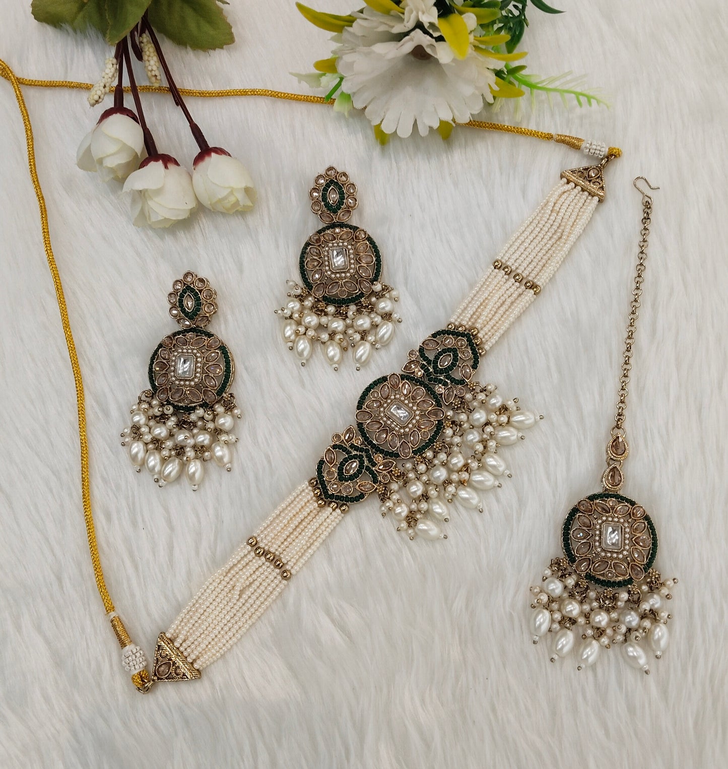 Green Antique Gold Choker Indian Jewellery Jaggi Set
