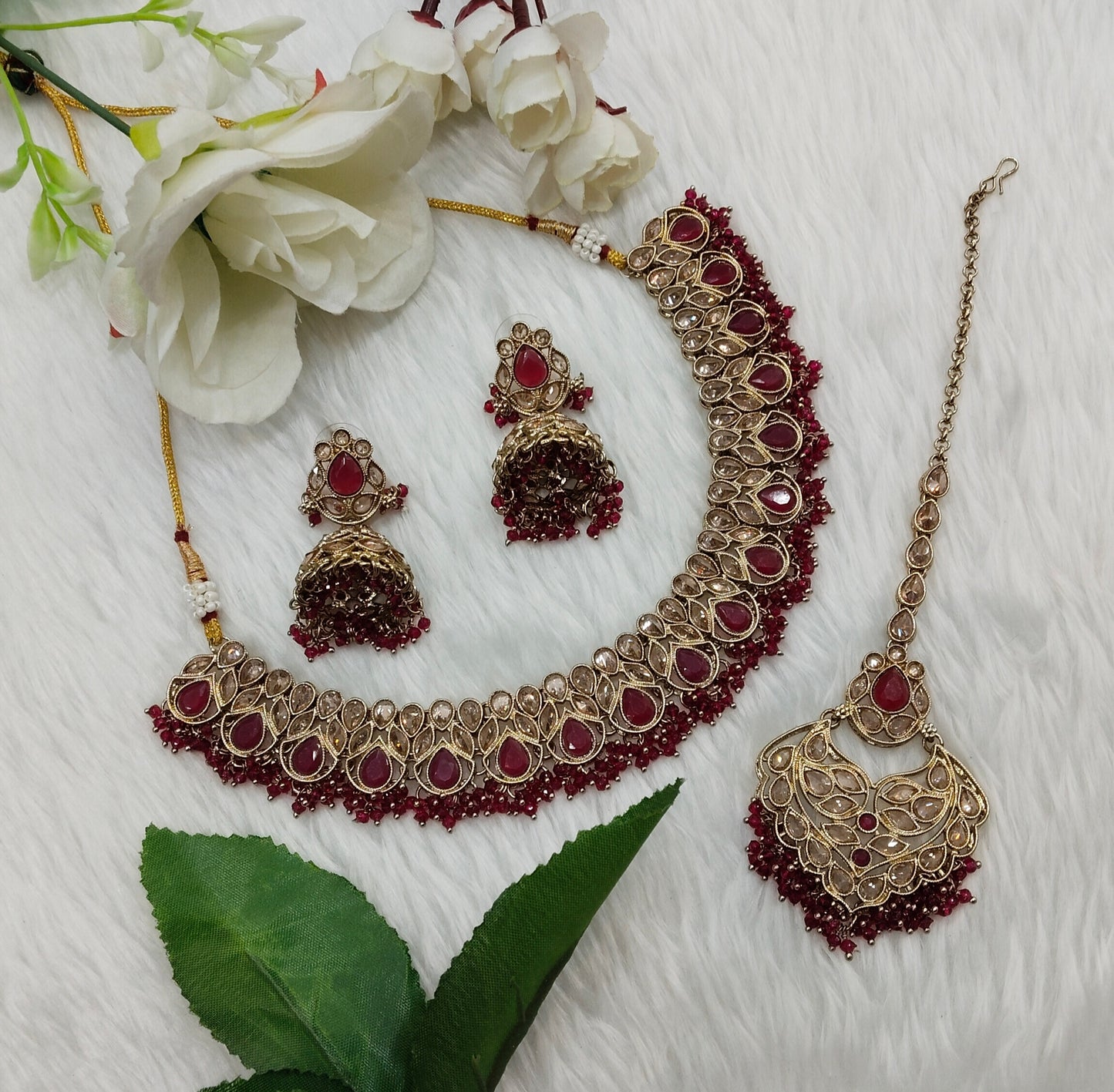 Majenta Antique Gold Necklace Jewellery Topply Set