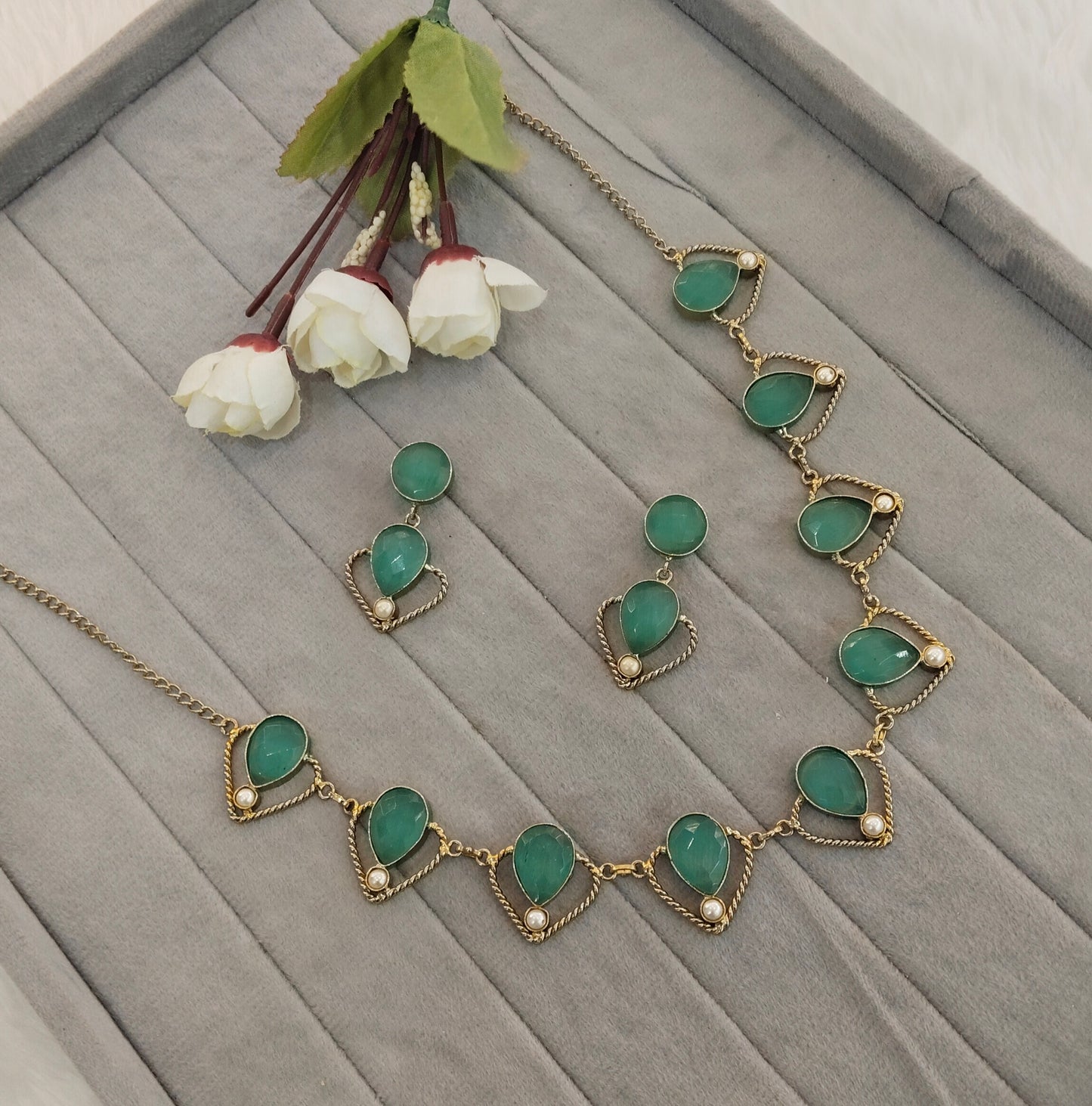 Sea Green Victorian Necklace Indian Jewellery Escourt Set