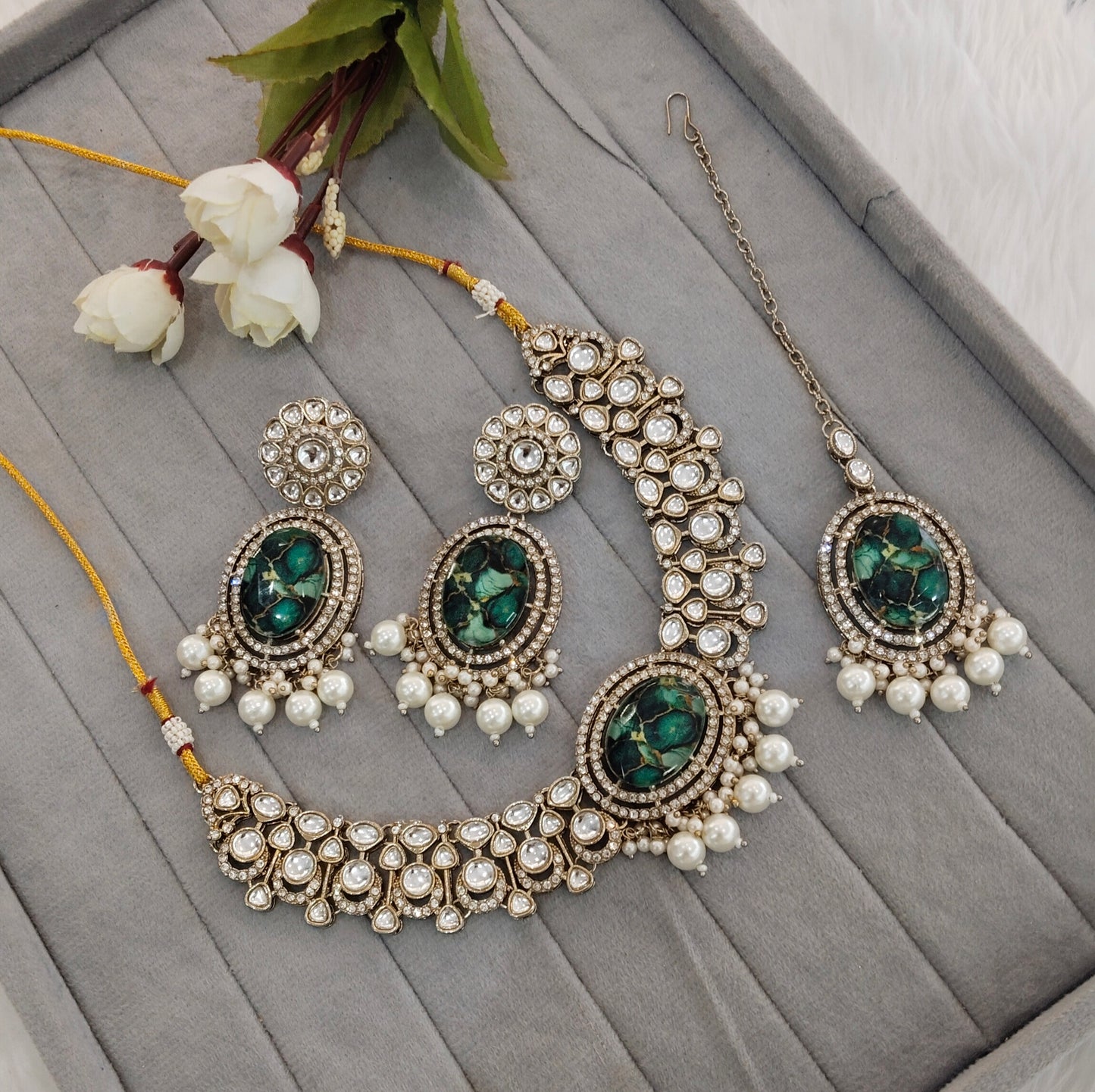 Green Antique Gold Kundan Necklace Indian Jewellery Wanted Set