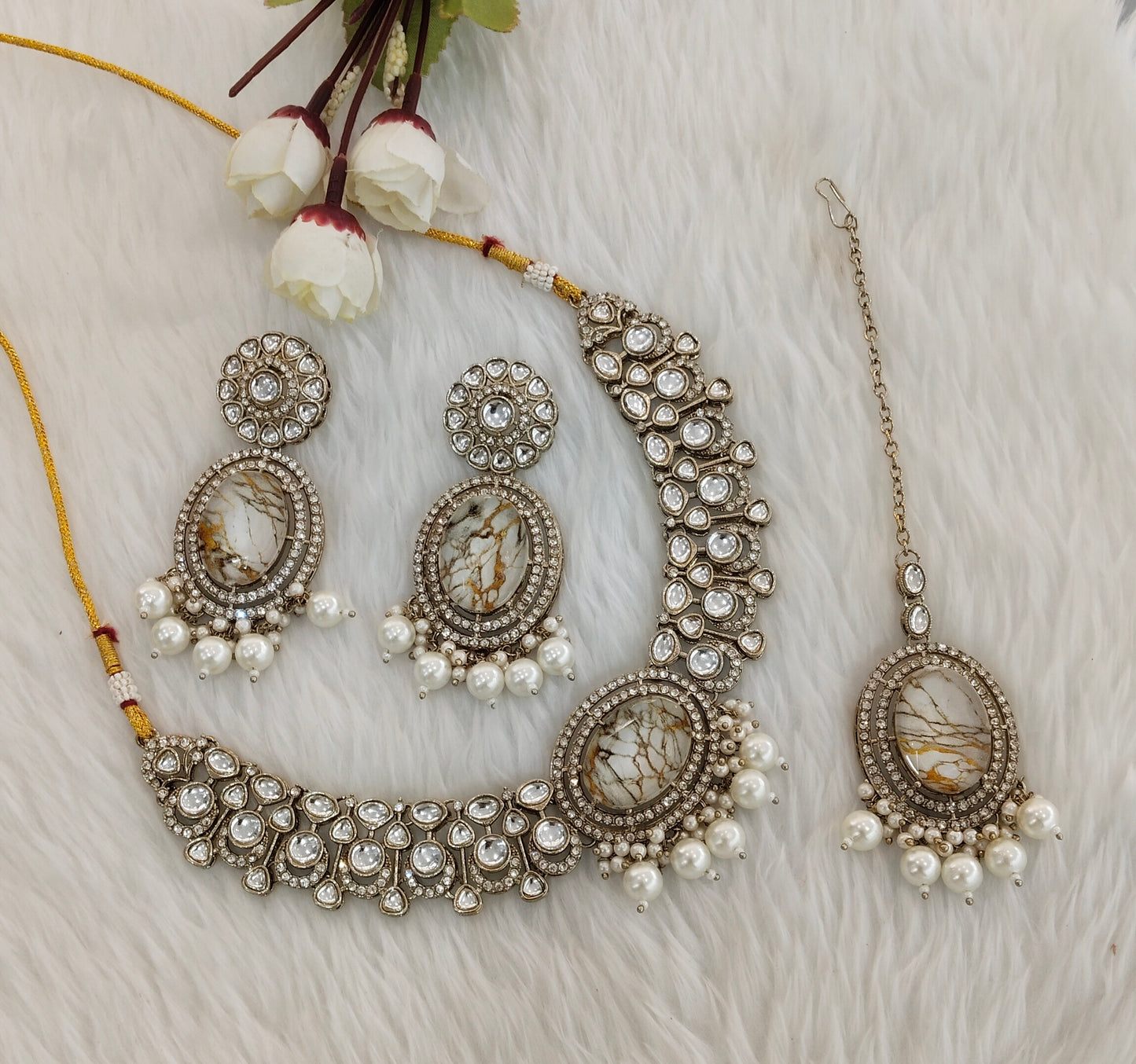 White Antique Gold Kundan Necklace Indian Jewellery Wanted Set