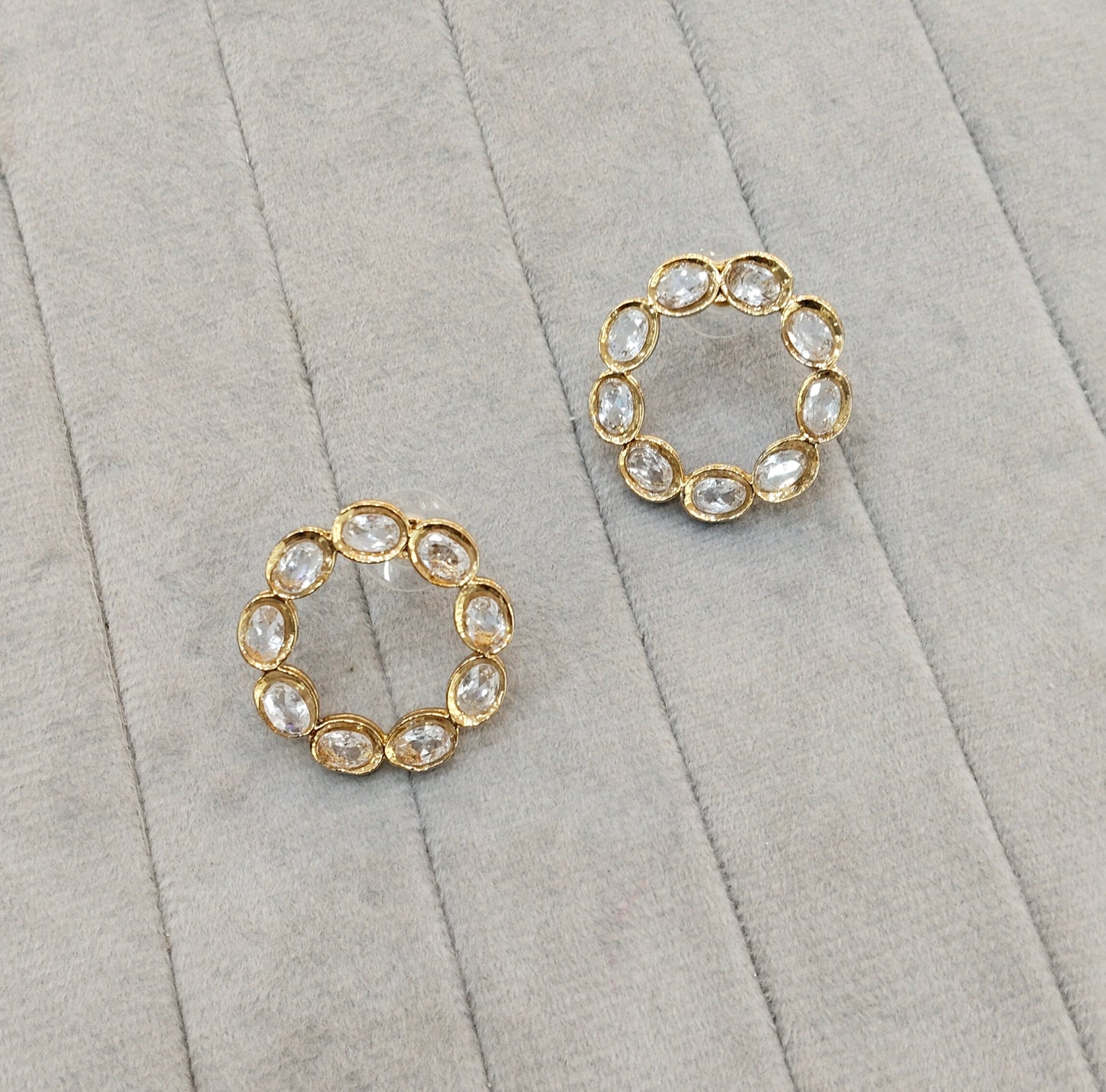Antique Gold Stud Bollywood Indian Shota Earrings