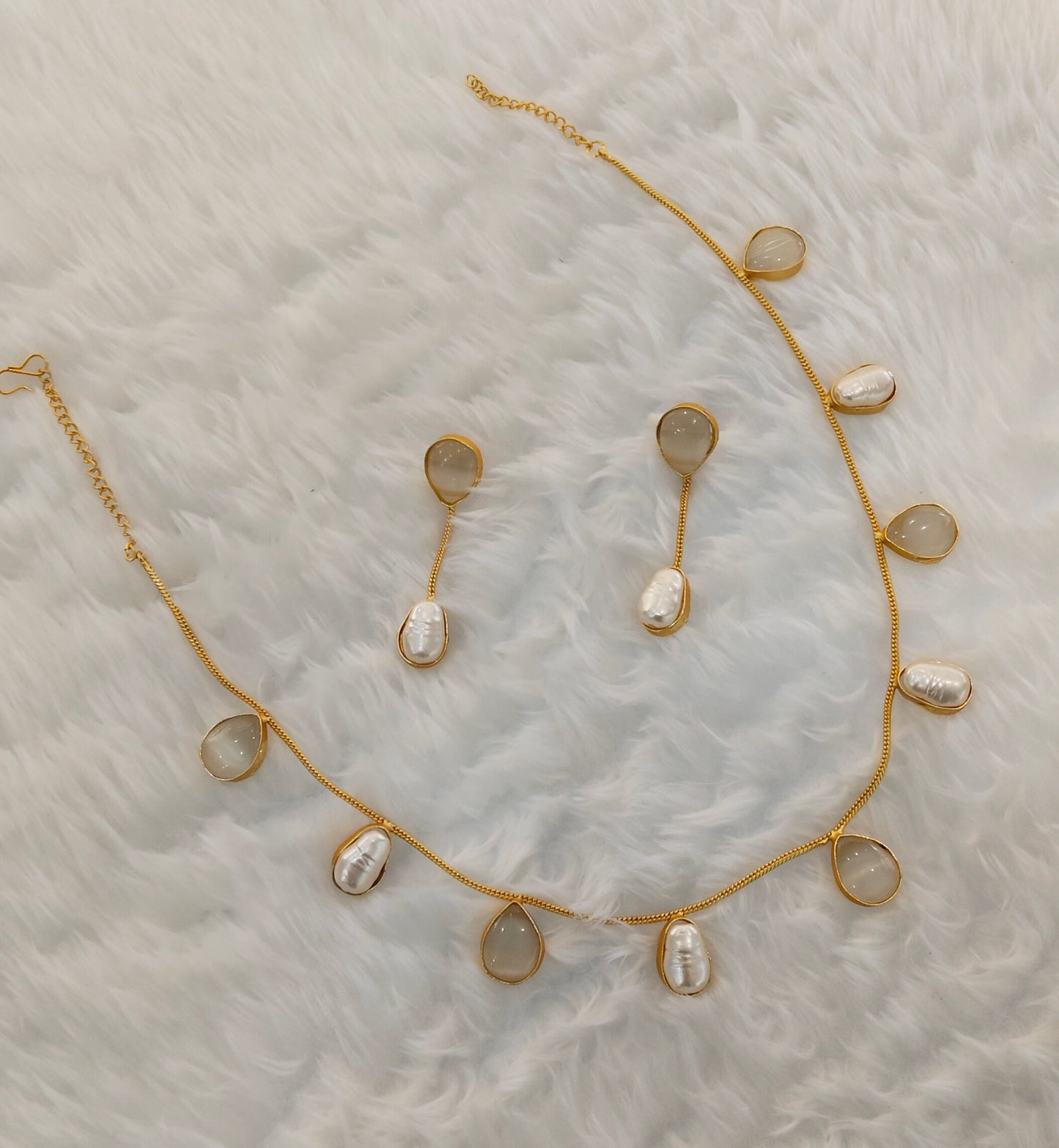 White Mother Of Pearl Stone Necklace Indian Jewellery Sagge Set
