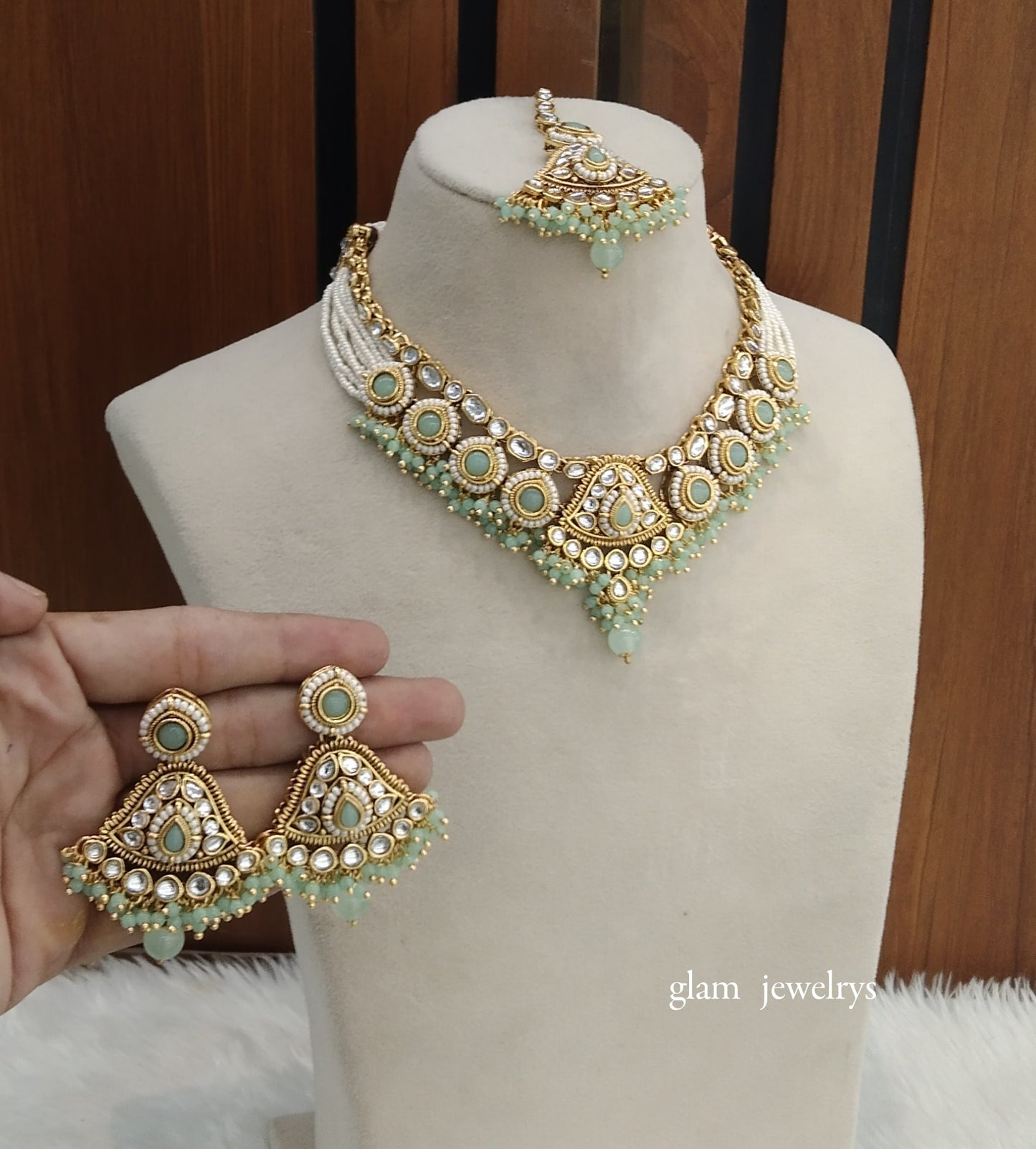 Gold Mint Kundan necklace Set/ kundan Indian jewellery Pinki sets