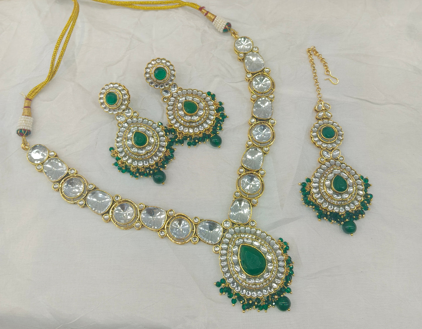 Green Kundan necklace Set/ kundan Indian jewellery kundan Gauri sets