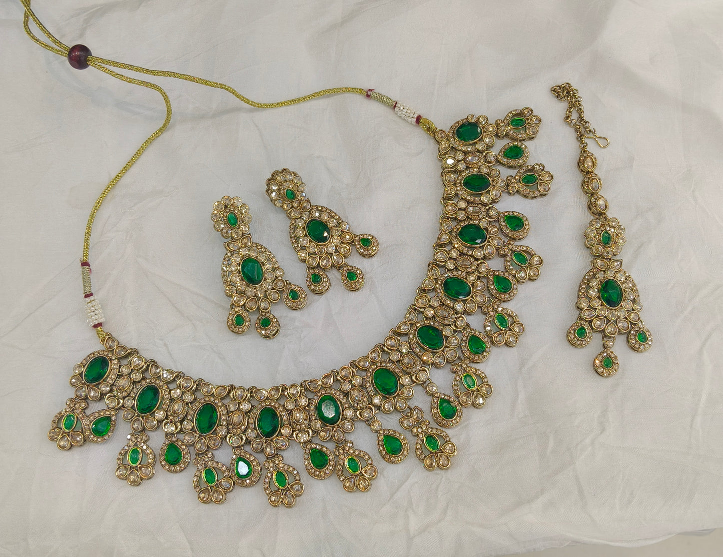 Antique Gold Green Necklace Set/ Antique gold Indian Lois Jewellery