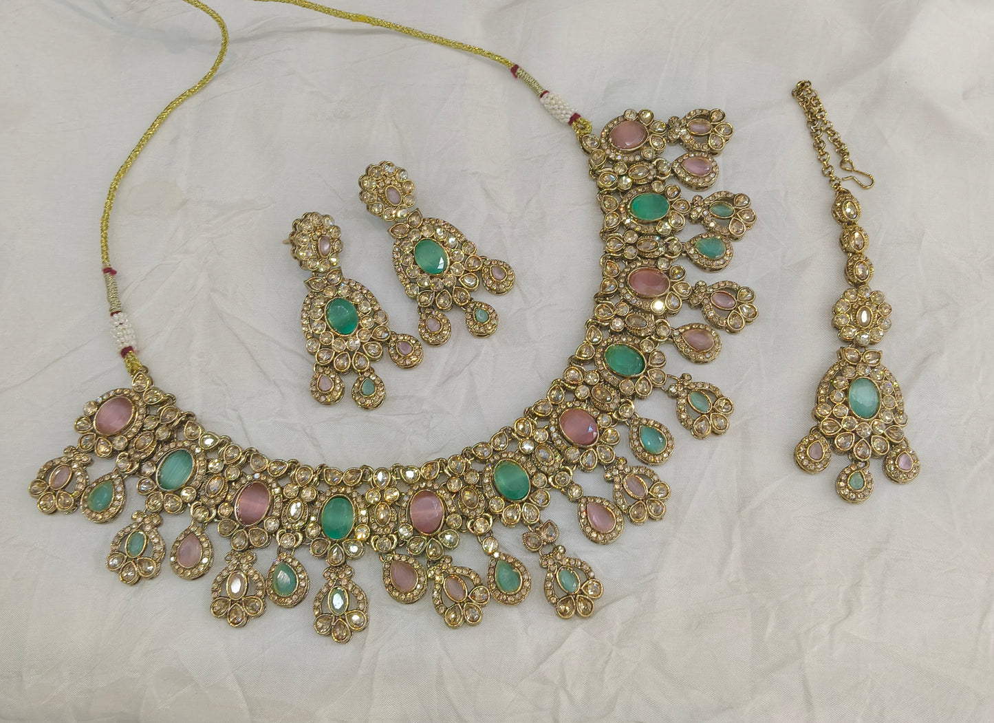 Antique Gold Mint Pink Necklace Set/ Antique gold Indian Lois Jewellery