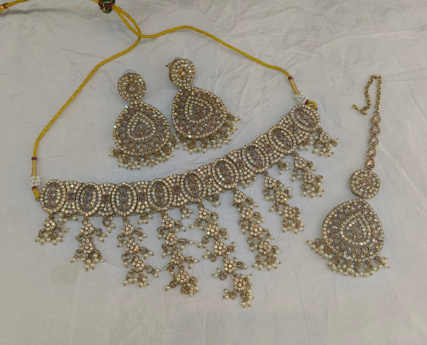 Antique Gold White Choker Indian Jewellery Inder Set