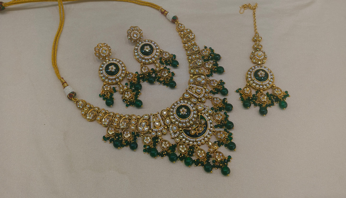 Green Kundan necklace Set/ kundan Indian jewellery kundan Ravina sets