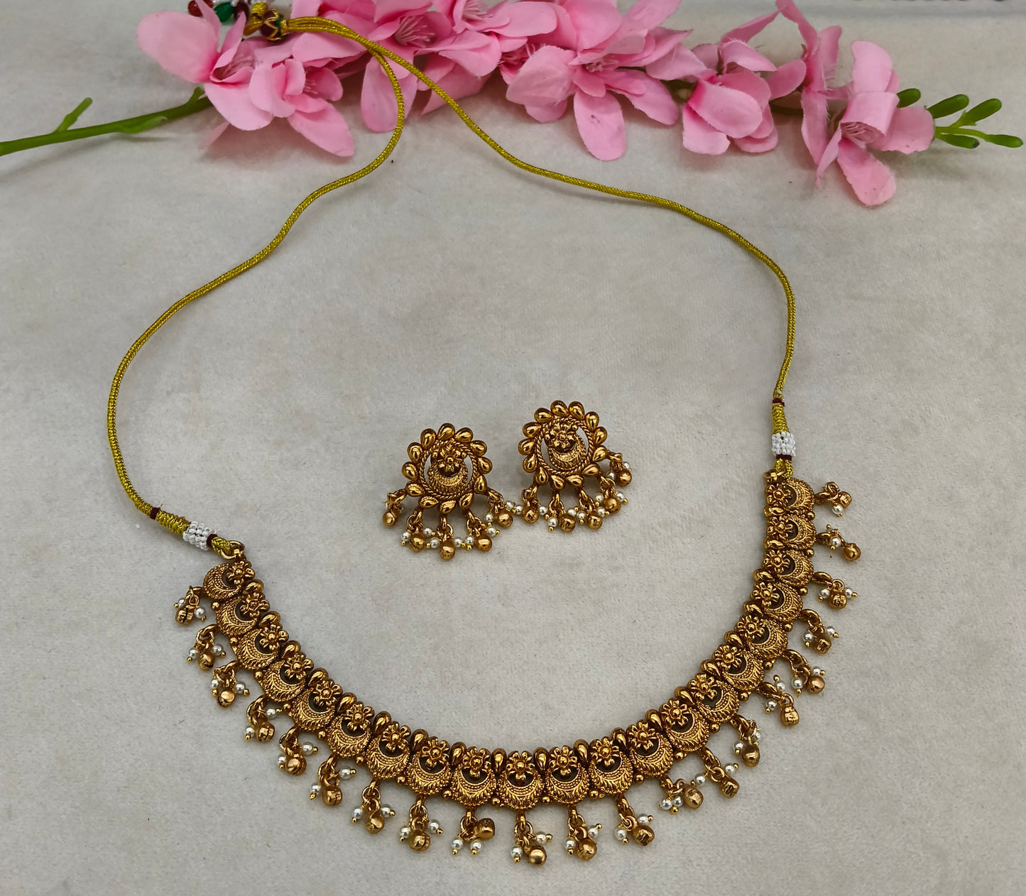Gold White Polki Necklace Jewellery Daiky Set