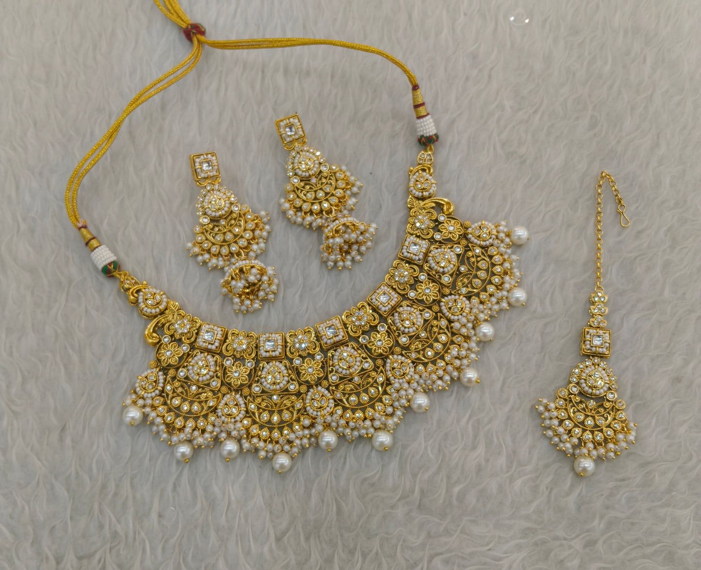 Gold White Kundan necklace Set/ kundan Indian jewellery kundan Hargun sets