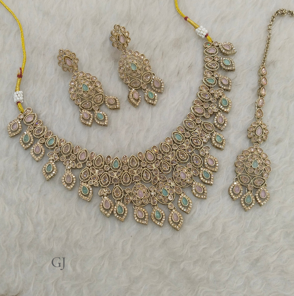 Antique Mint Pink Necklace Set/ Antique gold Indian Eham Jewellery