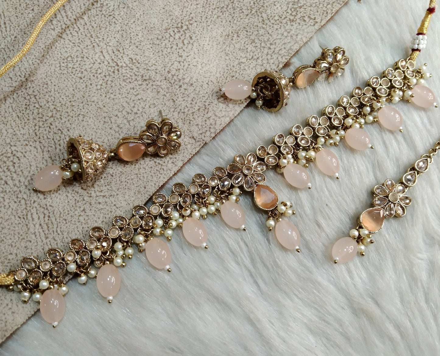 Indian  Jewellery Antique gold, yellow, pink, ruby , multicolor choker Tikka Set/Gold Bollywood Tauranga Set/Indian ethnic choker set