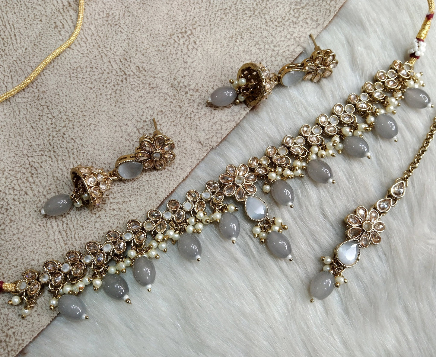 Indian  Jewellery Antique gold, yellow, pink, ruby , multicolor choker Tikka Set/Gold Bollywood Tauranga Set/Indian ethnic choker set