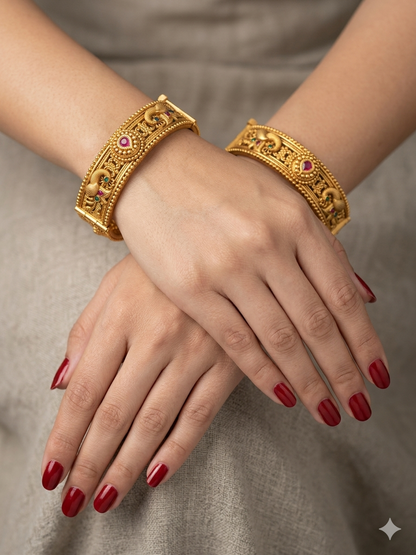 Indian bangles Traditional bollywood jewelry Ruby Green Pihu Gold bangles