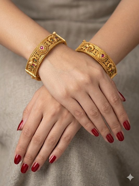 Indian bangles Traditional bollywood jewelry Ruby Green Pihu Gold bangles
