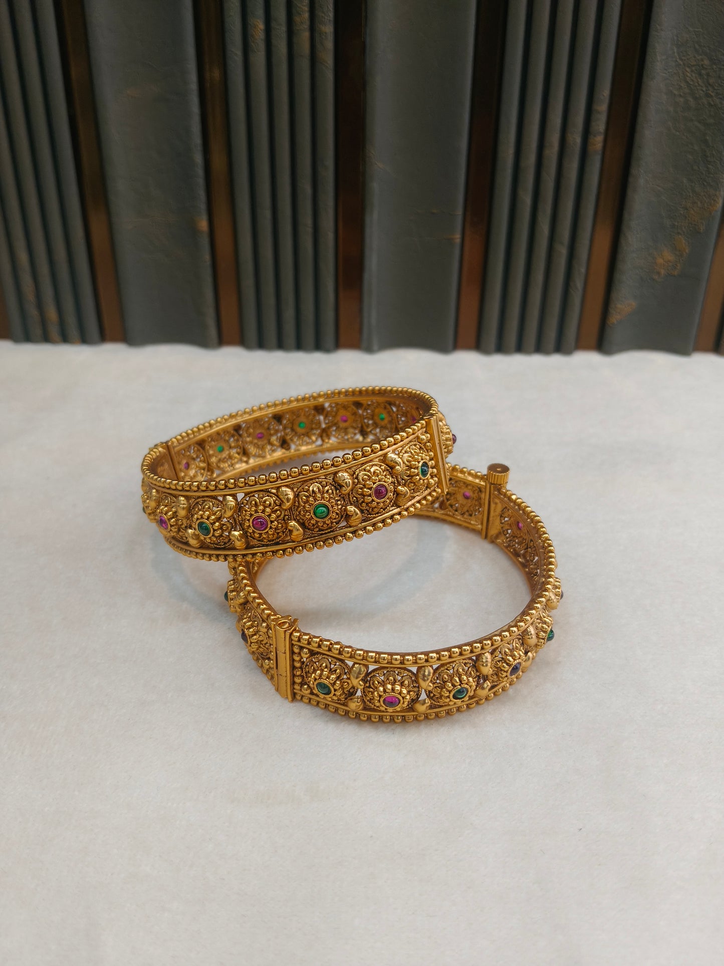 Indian bangles Traditional bollywood jewelry Ruby Green Palak Gold bangles