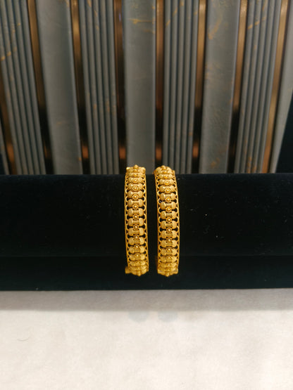 Indian bangles Traditional bollywood jewelry Piyali Gold bangles