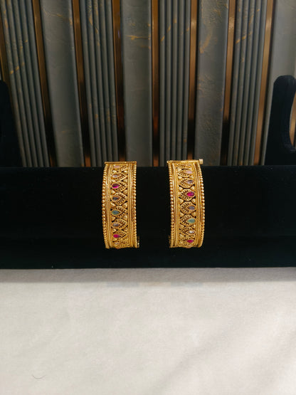 Indian bangles Traditional bollywood jewelry Multicolor Rua Gold bangles