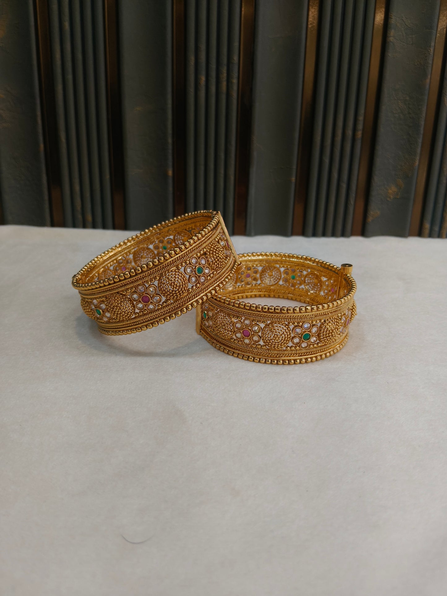 Indian bangles Traditional bollywood jewelry Ruby Green Irum Gold bangles