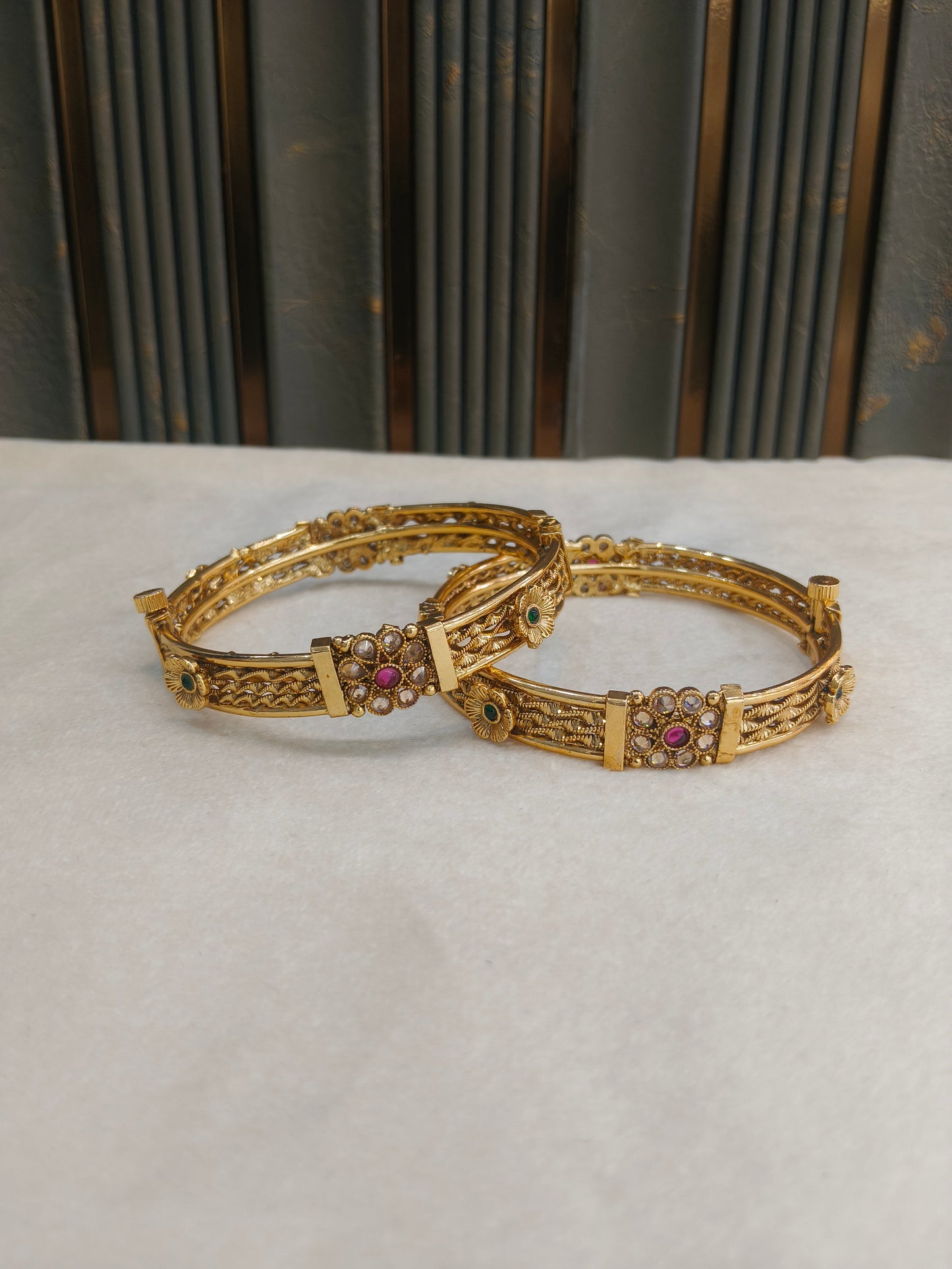 Indian bangles Traditional bollywood jewelry Ruby Green Samia Gold bangles