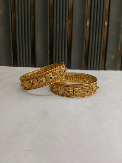 Indian bangles Traditional bollywood jewelry Ruby Green Azra Gold bangles
