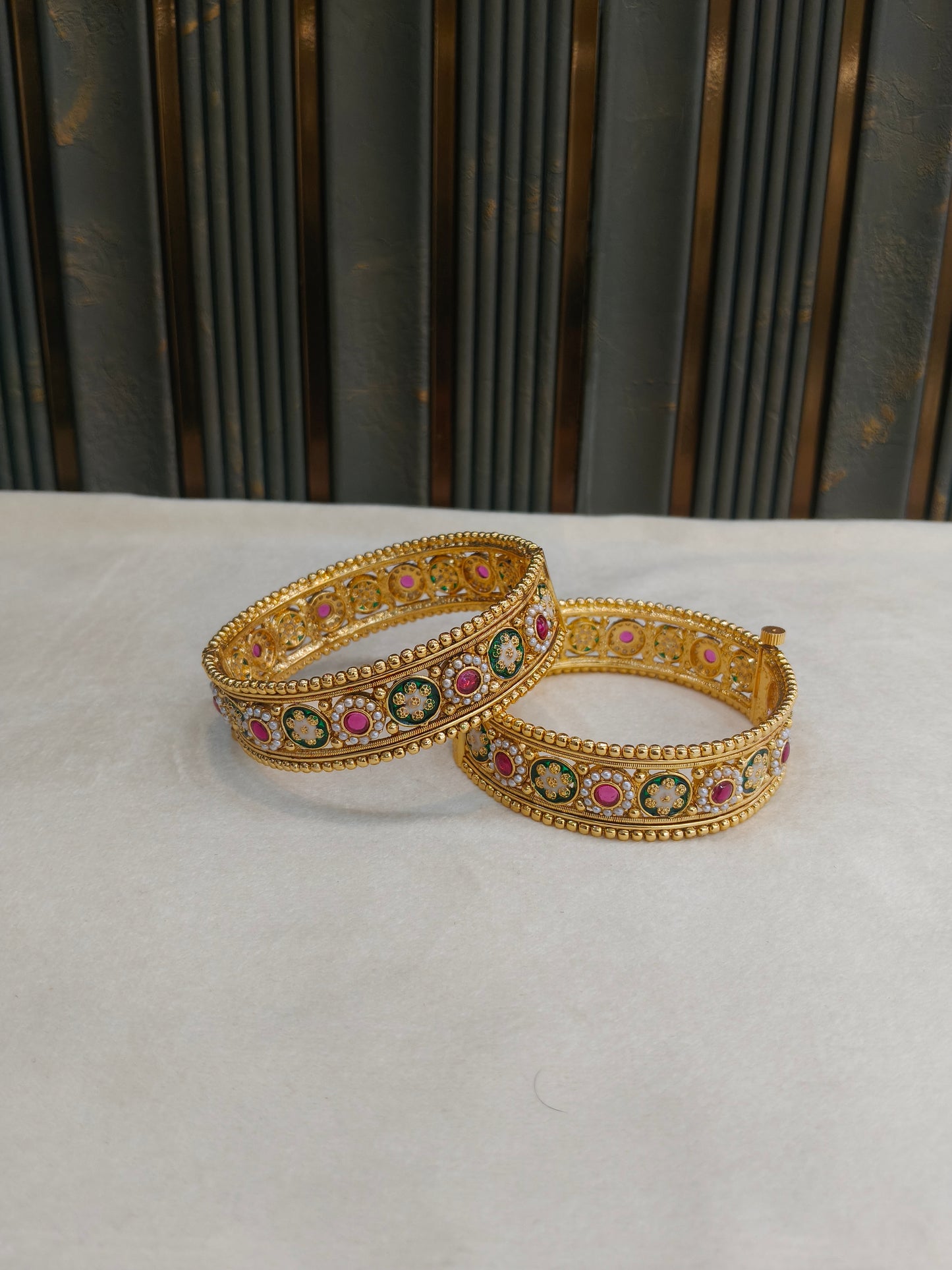 Indian bangles Traditional bollywood jewelry Ruby Green Noori Gold bangles