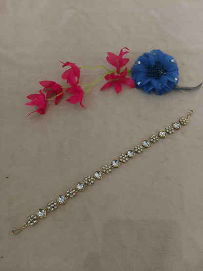 Gold White Headpiece Matha Patti sheesh fool Head Jewellery