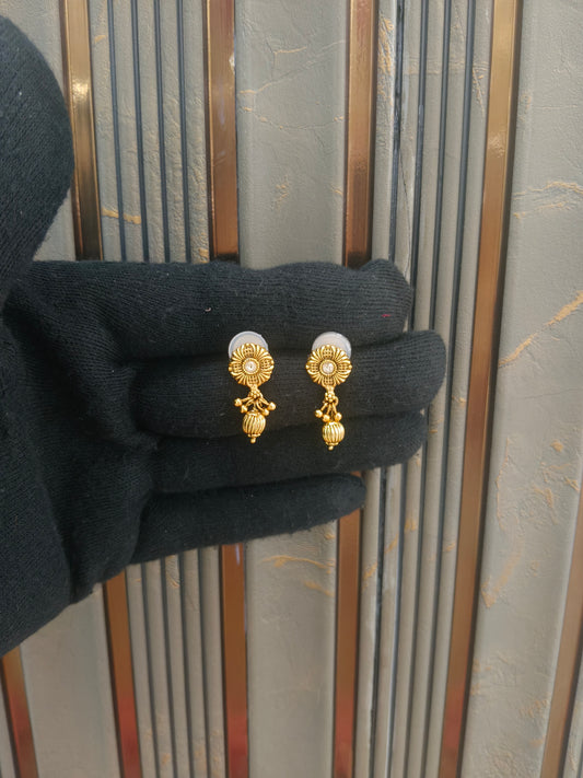 Gold Polki Yaad Earrings