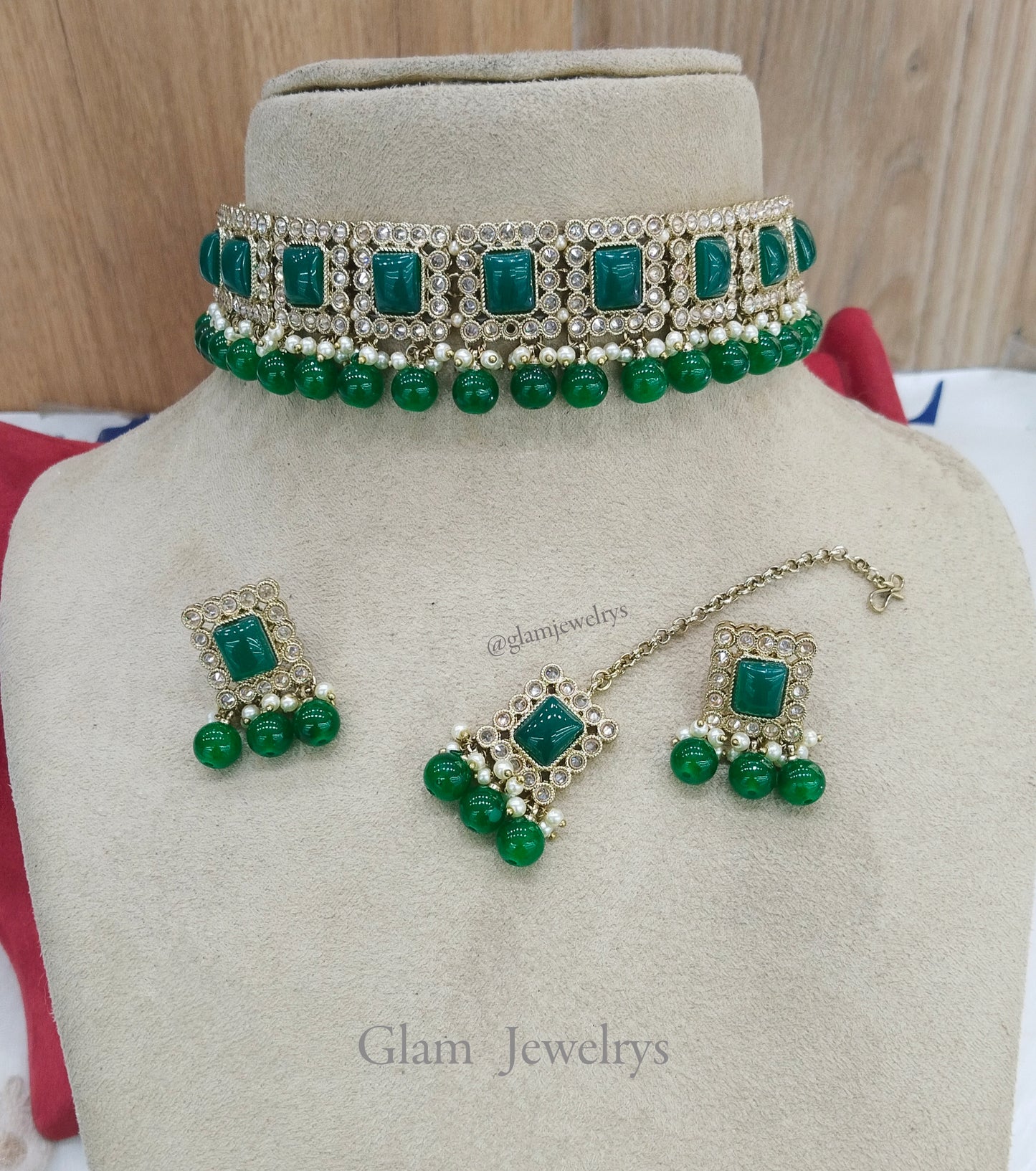 Antique  Gold Green  Choker Set/ Indian soha Jewellery