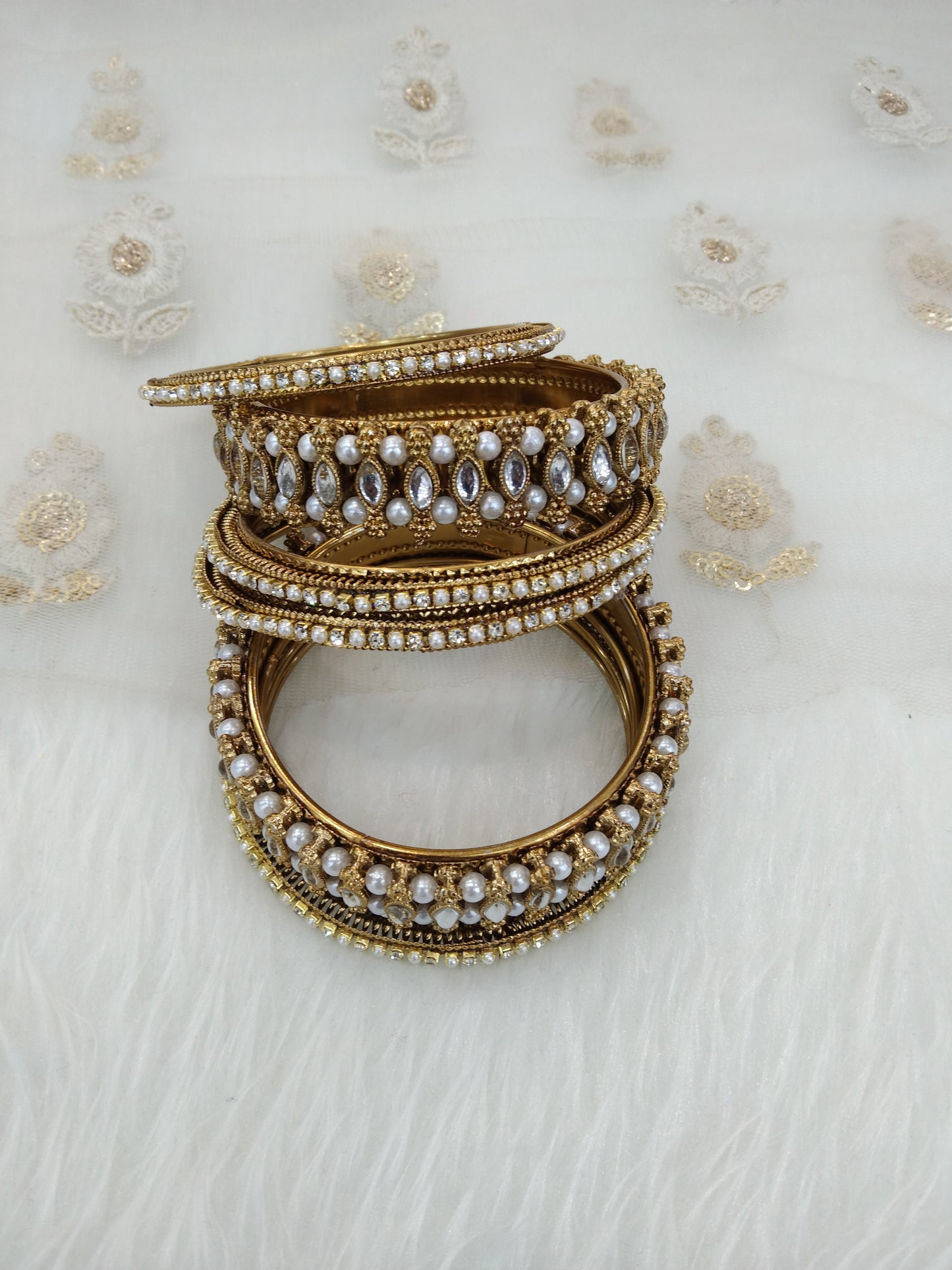 Indian bangles jewellery/Traditional bollywood jewellery/Antique gold bangles/Wedding bracelets
